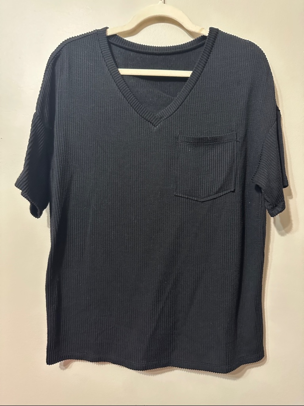 SHEIN Black Ribbed V-Neck Pocket Short Sleeve Top